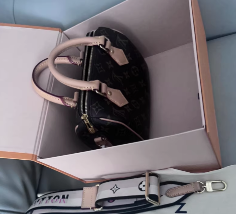 LV Speedy20 全套出 轻微瑕疵 性价比之选